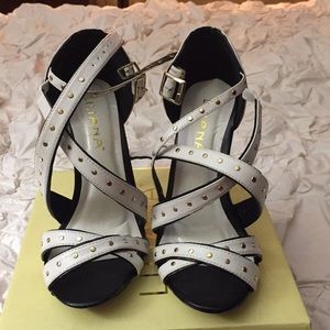 Liliana new fashion shoes in 4 1/2”